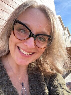 Meet your Posher, Deb